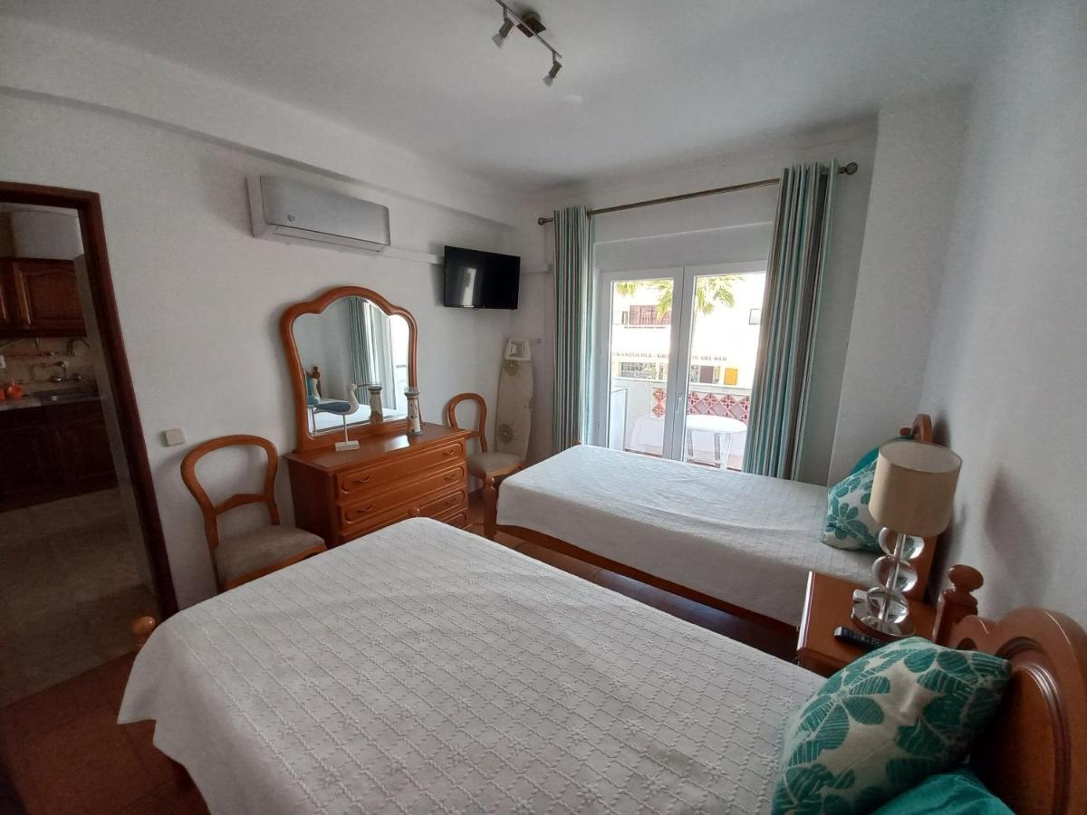Regueiro Quarteira Beach Apartment Bagian luar foto