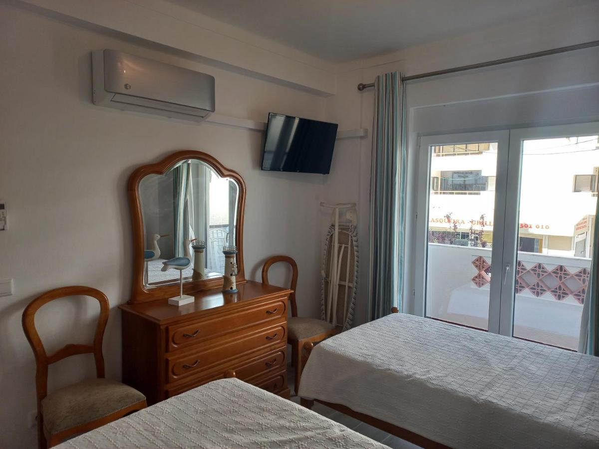 Regueiro Quarteira Beach Apartment Bagian luar foto