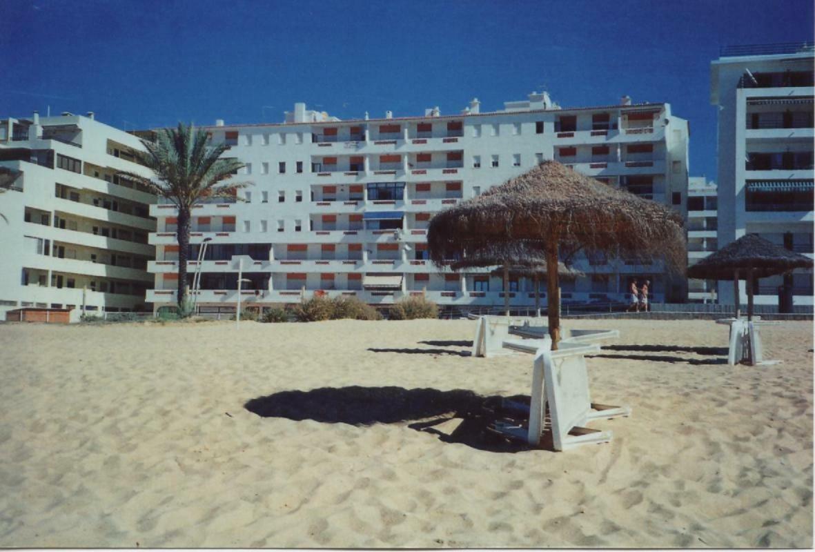 Regueiro Quarteira Beach Apartment Bagian luar foto